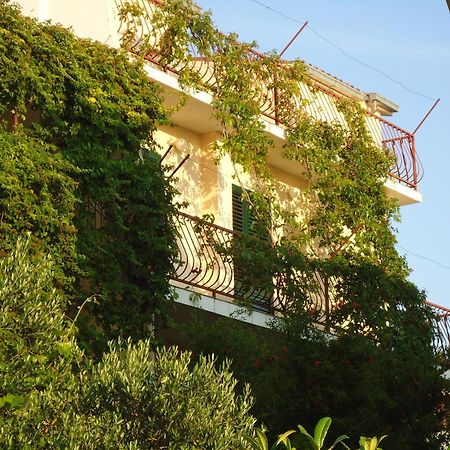 Apartments Bride'S Rock Baška Voda Exteriör bild